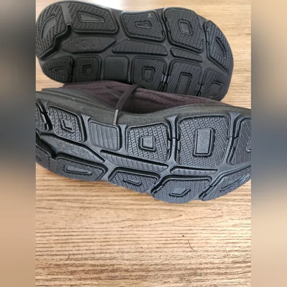 Size 10.5B - Women's HOKA BONDI 9 All Black - Picture 16 of 16